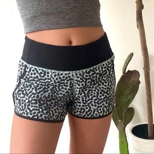 Lululemon Polka Dot Speed Up Shorts Size 8